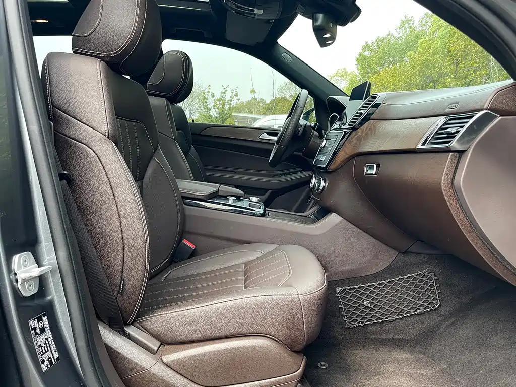 Mercedes-Benz GLE 2017 — фото 13