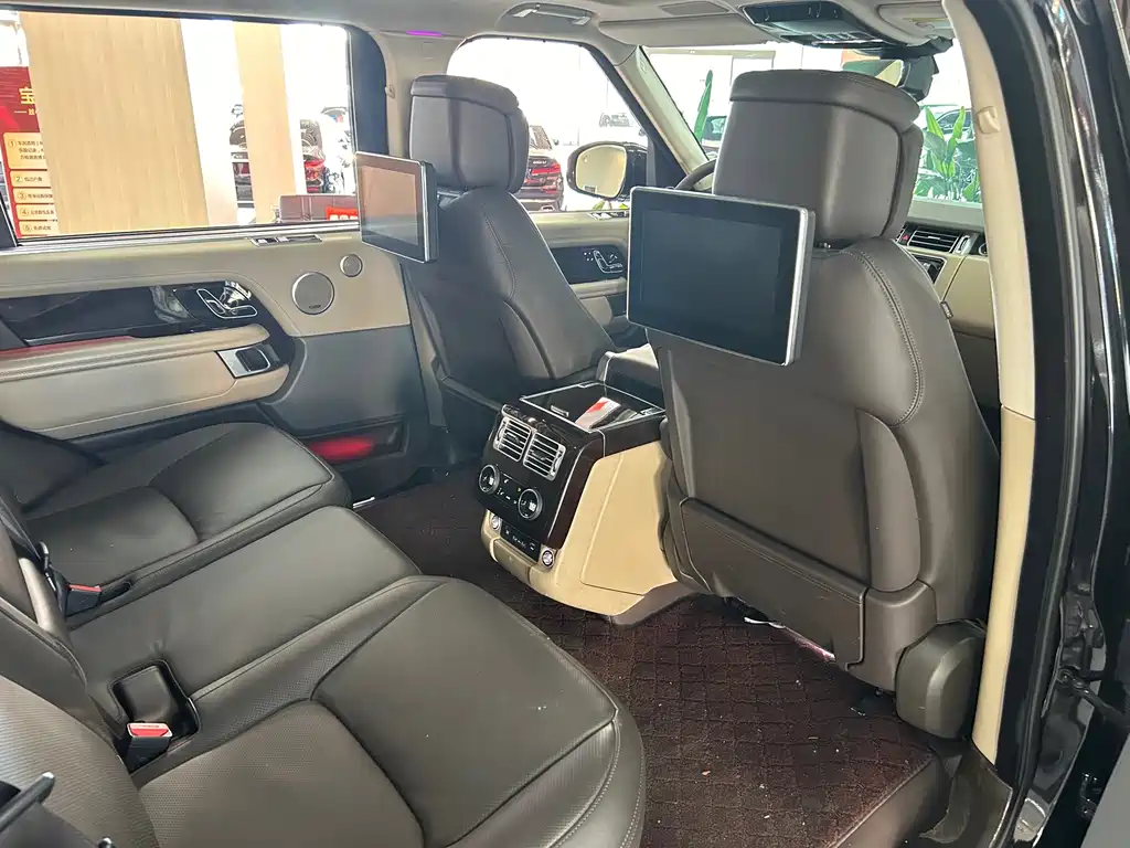 Land Rover Range Rover 2022 — фото 17
