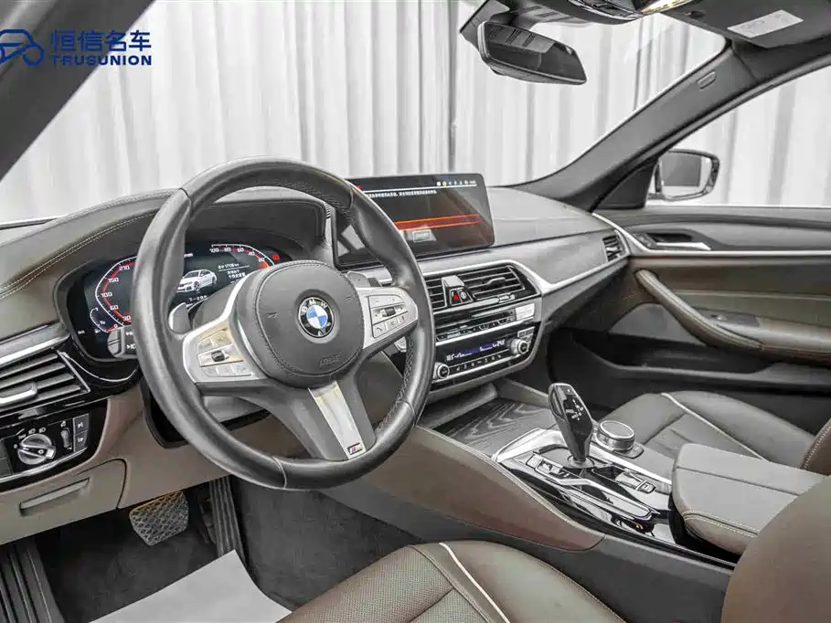 BMW 5 Series 2024 — фото 12