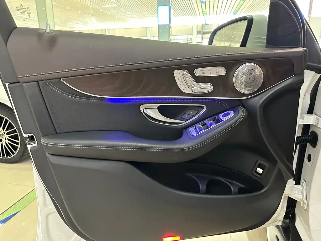 Mercedes-Benz GLC 2020 — фото 12