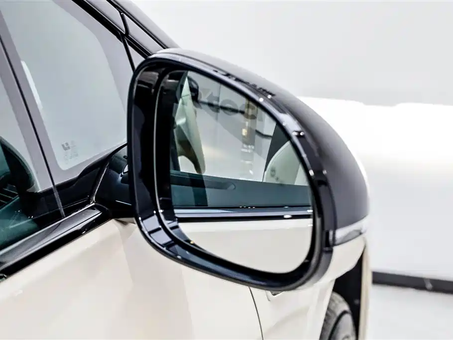 Li Auto i6 2025 — фото 12