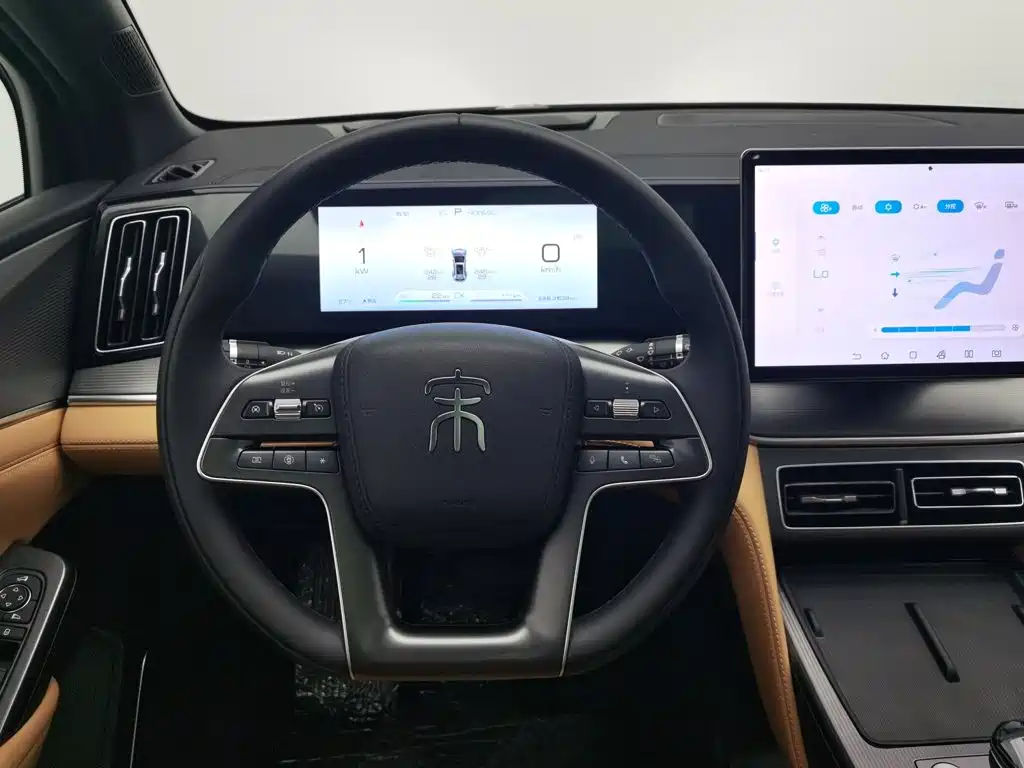 BYD Song L DM-i 2024 — фото 11