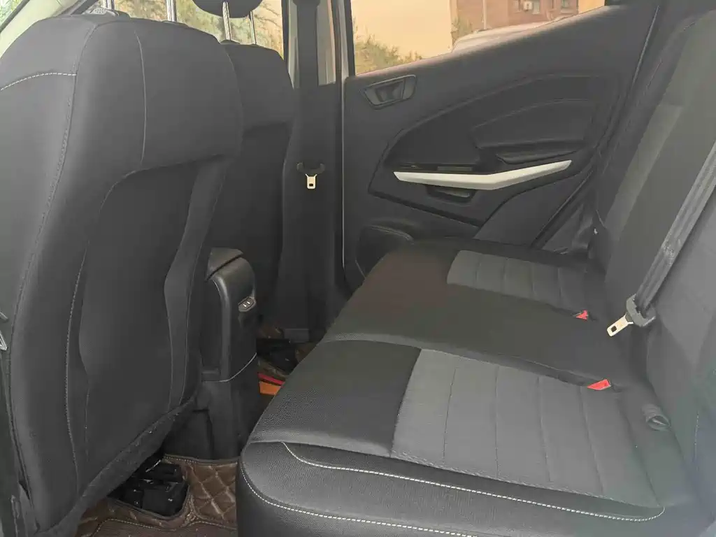 Ford EcoSport 2019 — фото 6