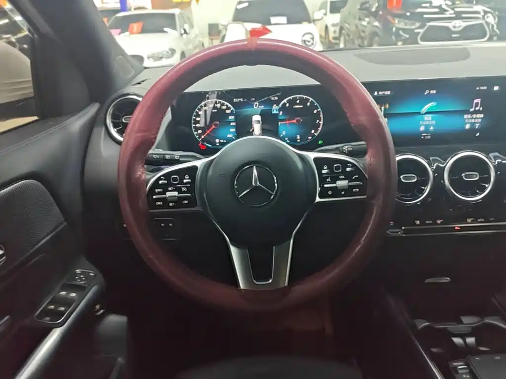 Mercedes-Benz GLA 2021 — фото 11