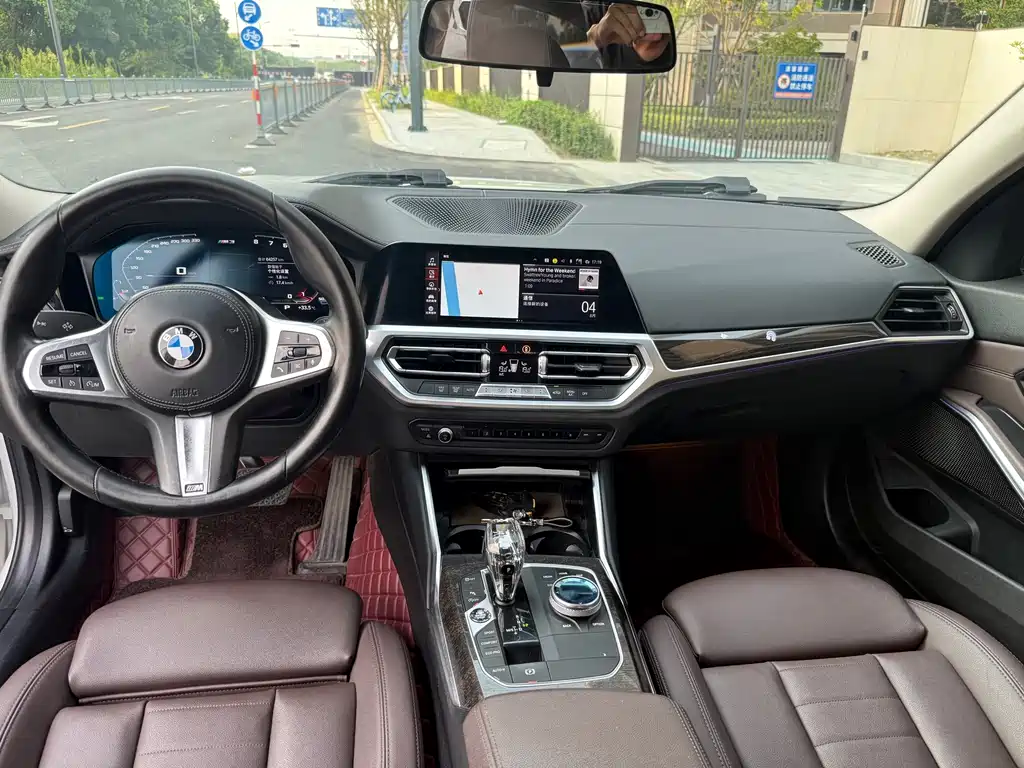 BMW 3 Series 2021 — фото 11