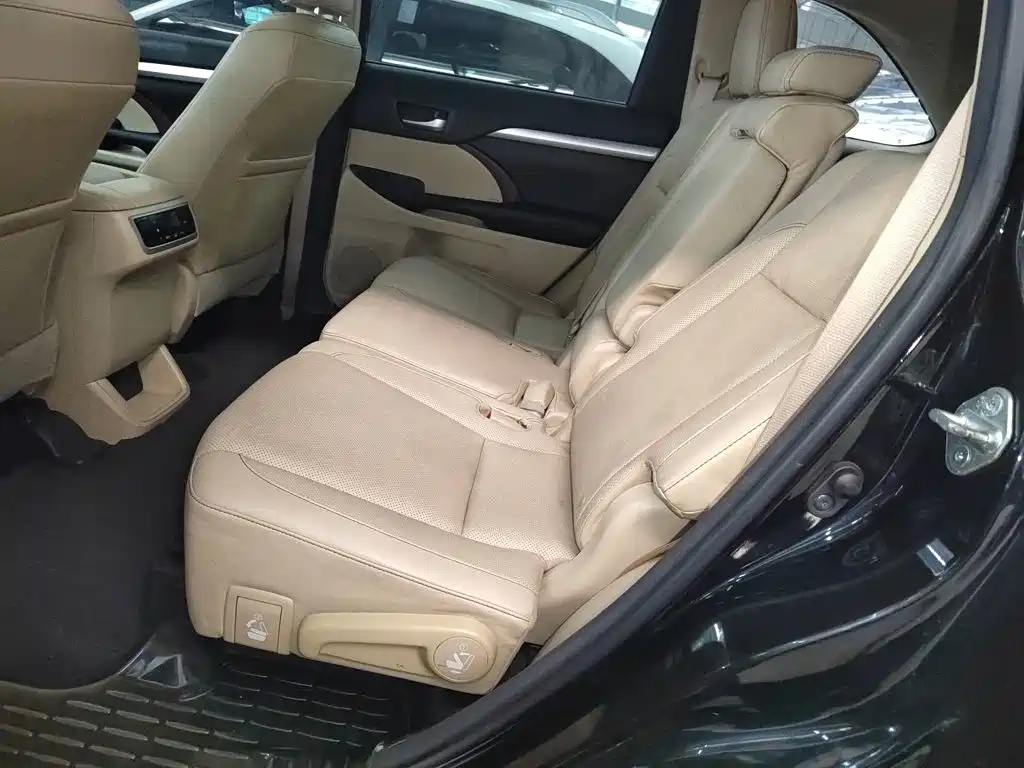 Toyota Highlander 2016 — фото 13