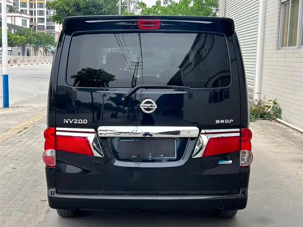 Nissan NV200 2018 — фото 4