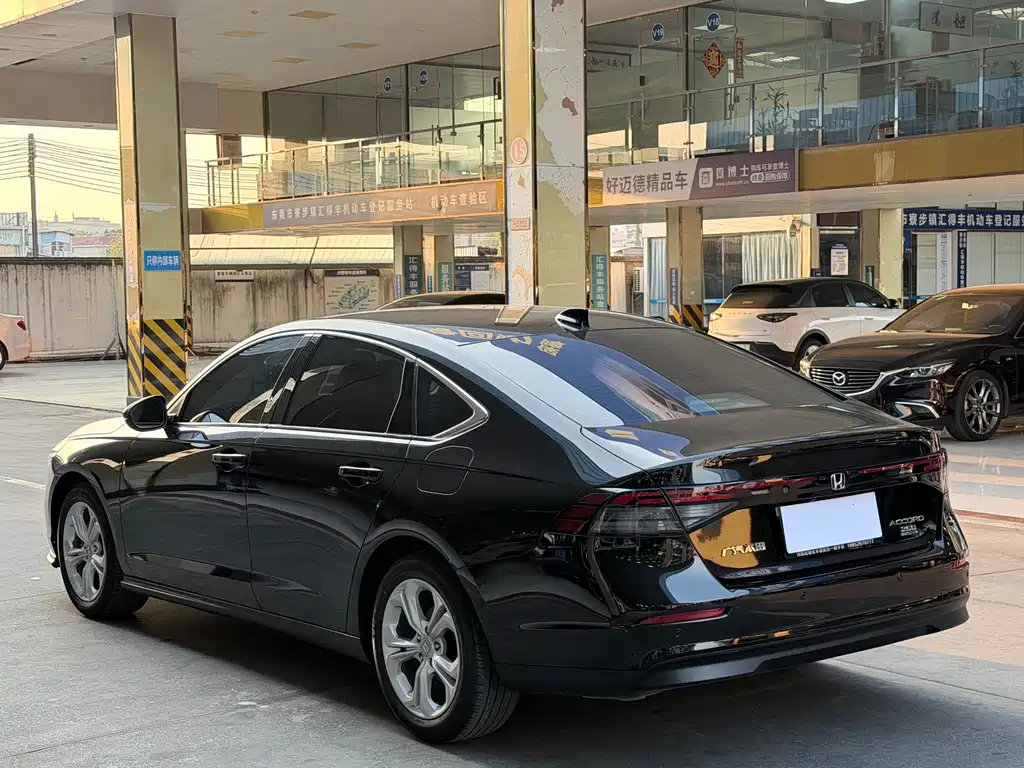 Honda Accord 2023 — фото 12