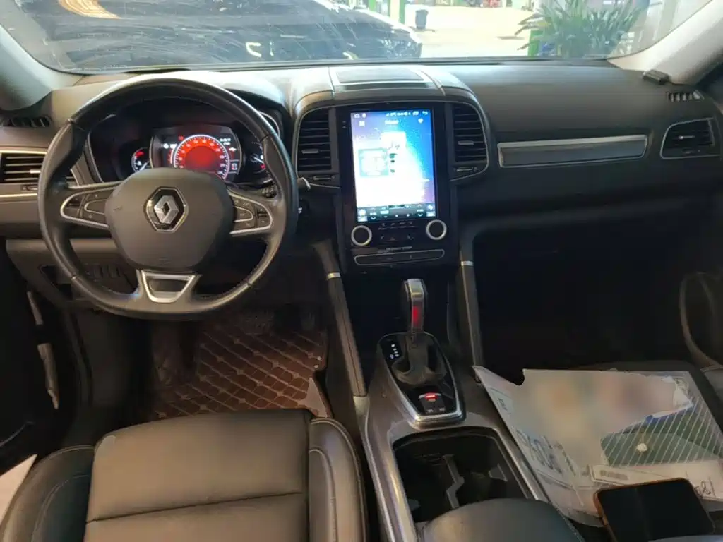 Renault Koleos 2018 — фото 10