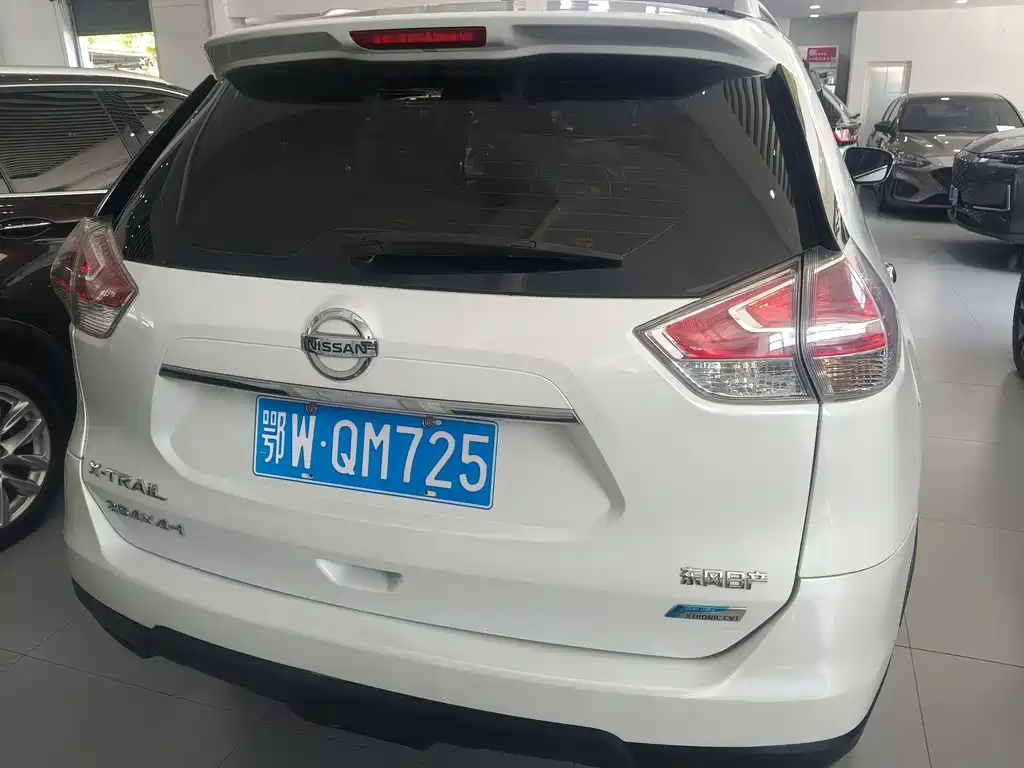 Nissan X-Trail 2015 — фото 11