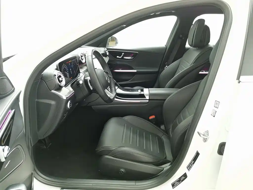 Mercedes-Benz C-Class 2023 — фото 10
