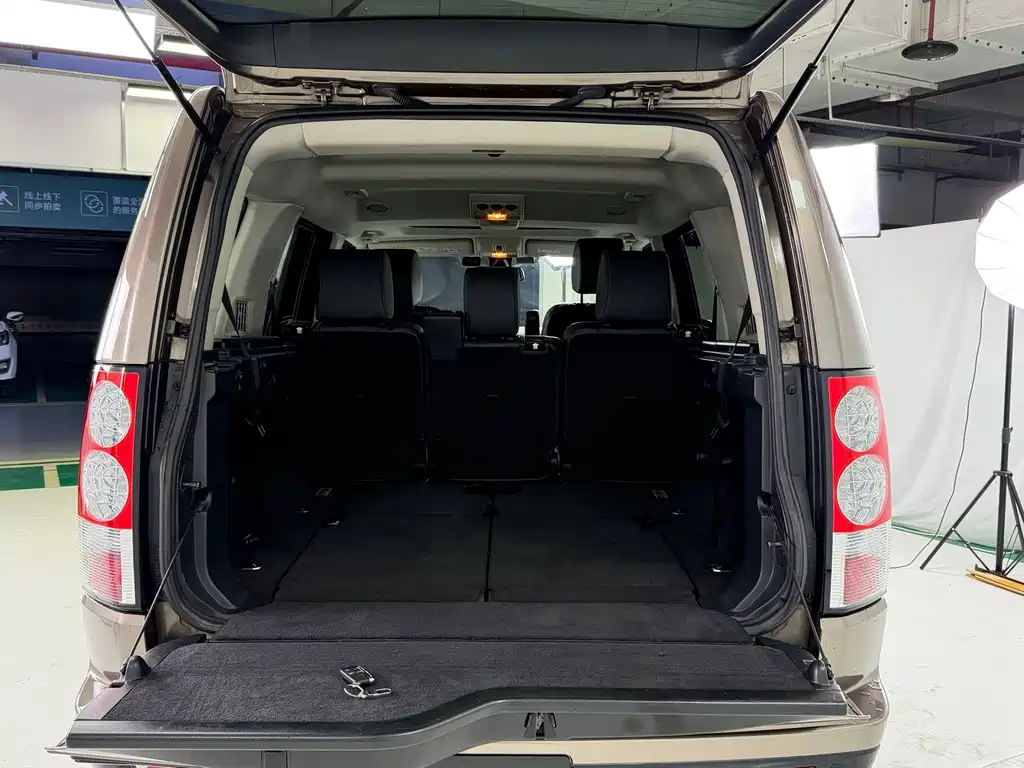 Land Rover Discovery 2013 — фото 13