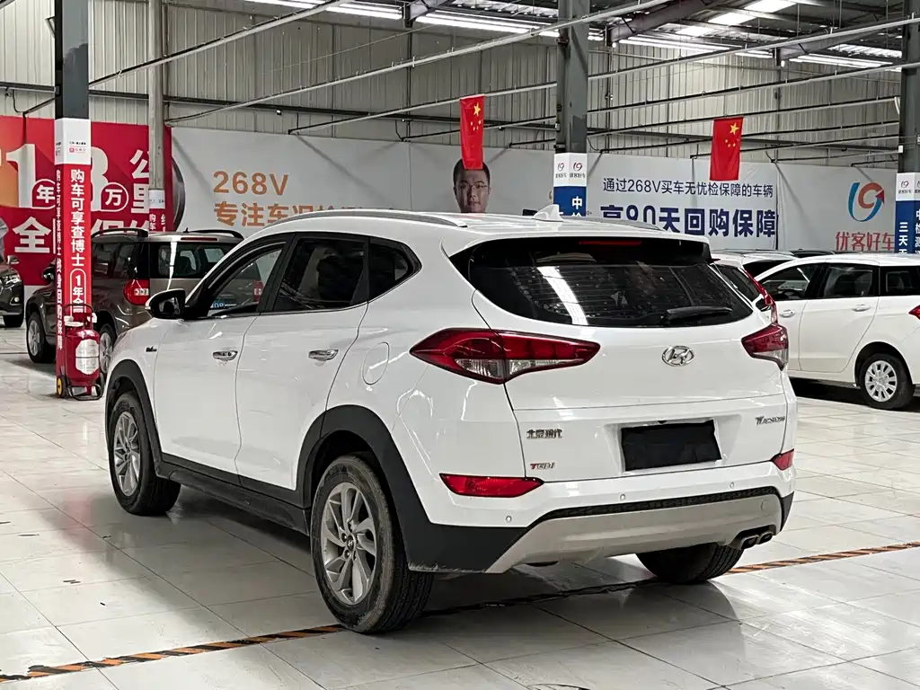 Hyundai Tucson 2017 — фото 15