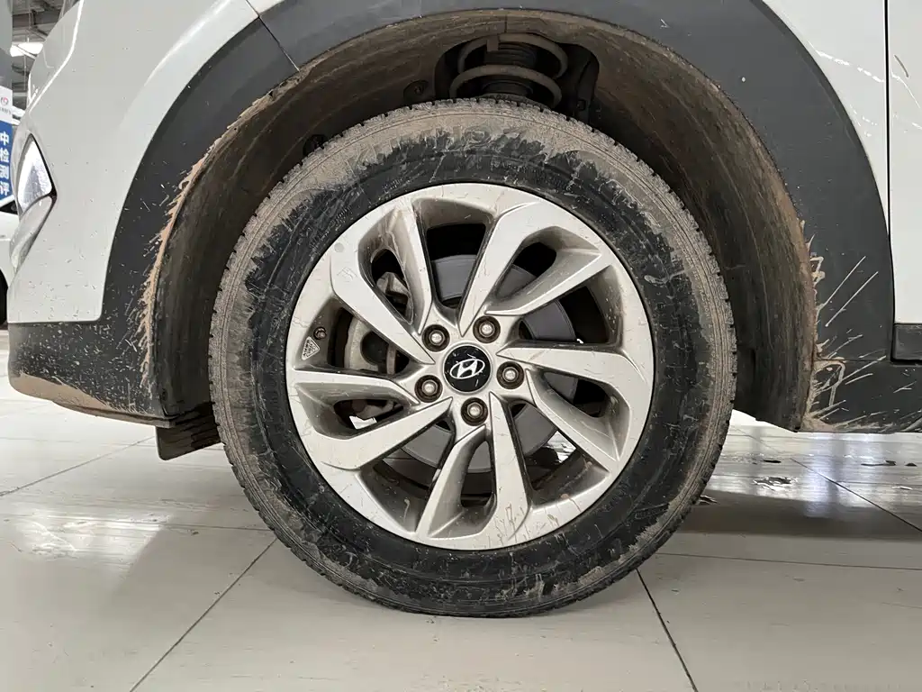 Hyundai Tucson 2017 — фото 14