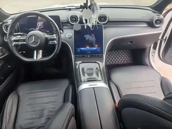 Mercedes-Benz C-Class 2024