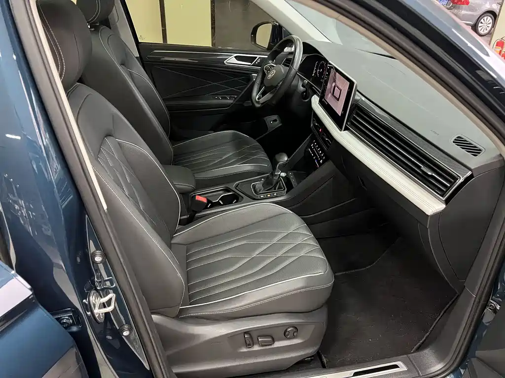 Volkswagen Tiguan L 2022 — фото 12