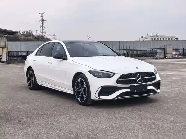Mercedes-Benz C-Class 2024