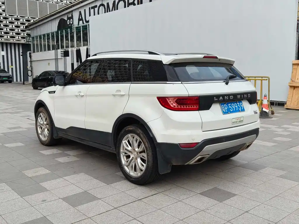 Landwind X7 2015 — фото 2
