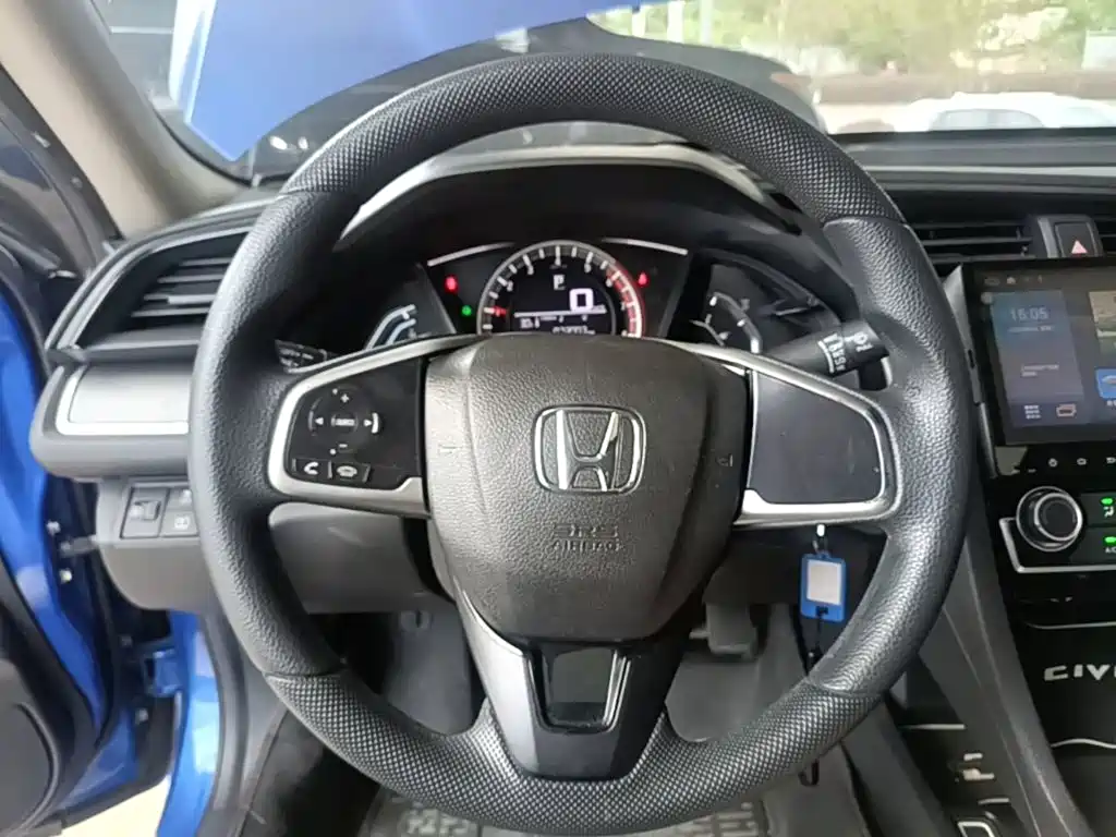 Honda Civic 2017 — фото 11