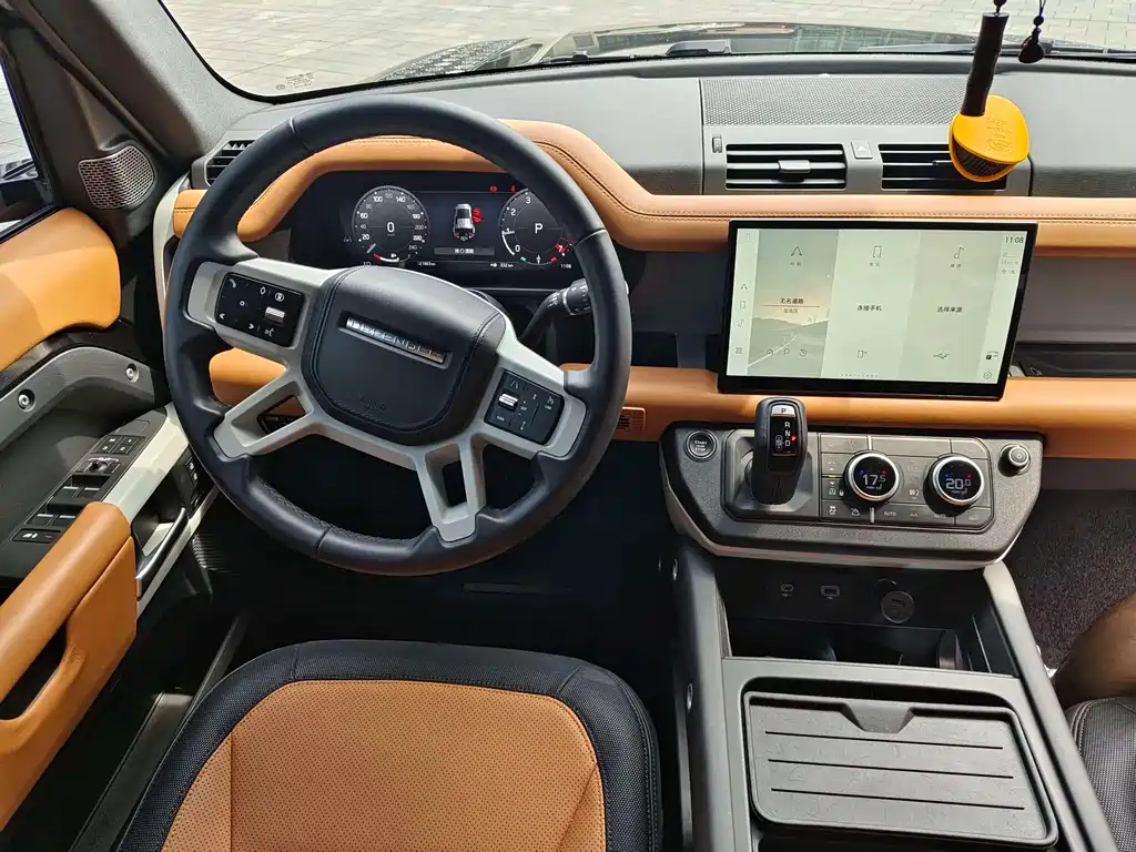 Land Rover Defender 2023 — фото 5