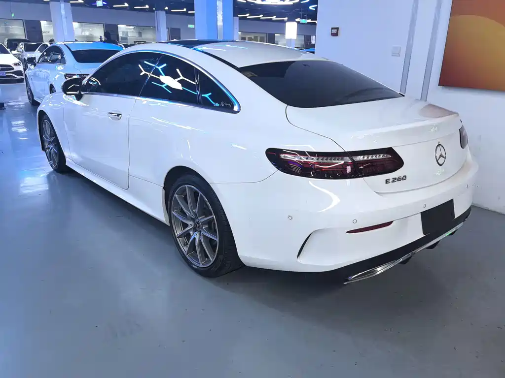 Mercedes-Benz E-Class 2021