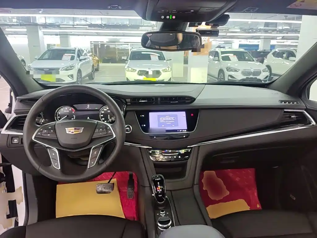 Cadillac XT5 2023 — фото 10