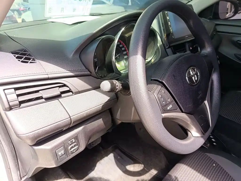 Toyota Vios 2021 — фото 16