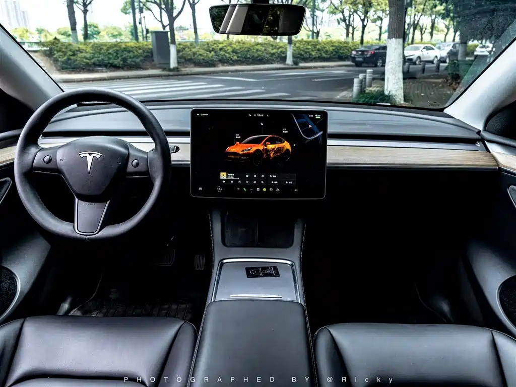 Tesla Model Y 2022 — фото 3