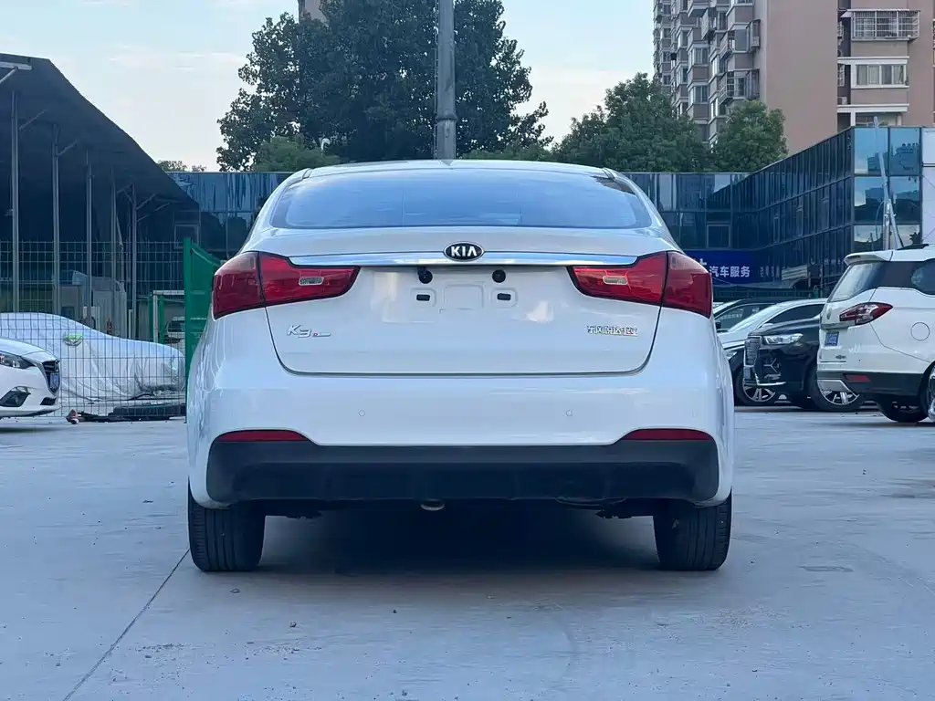 Kia K3 2015 — фото 11