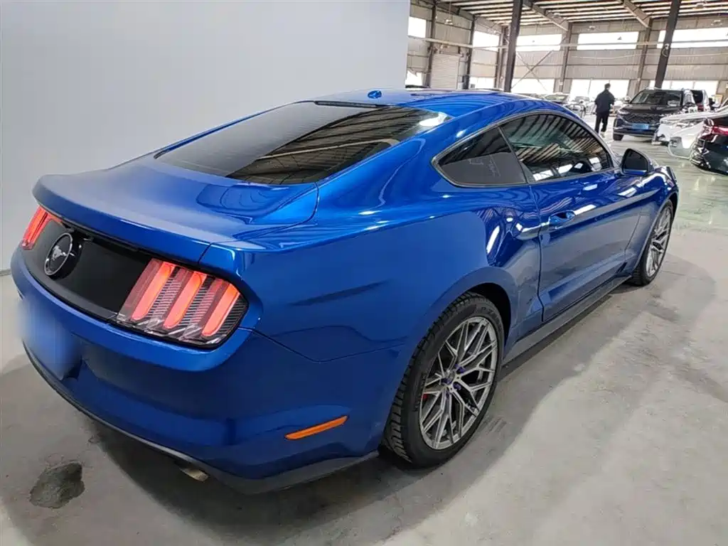 Ford Mustang 2018 — фото 6