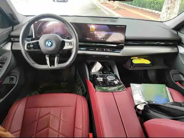 BMW i5 2025