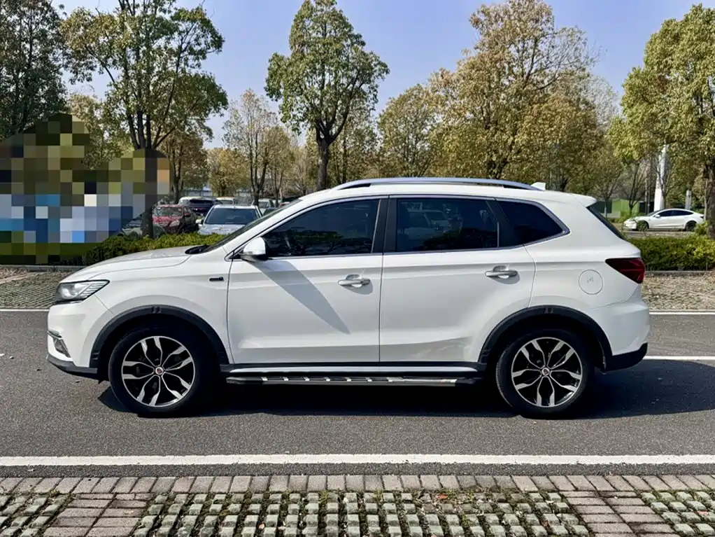 Roewe RX5 2018 — фото 22