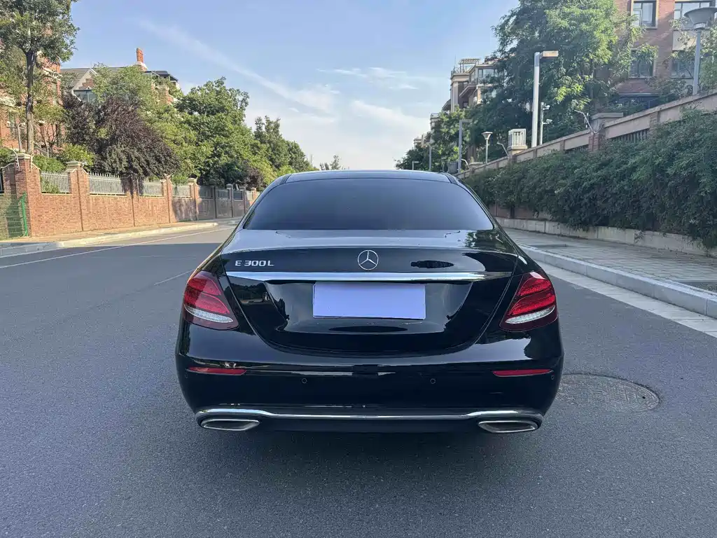 Mercedes-Benz E-Class 2020 — фото 9