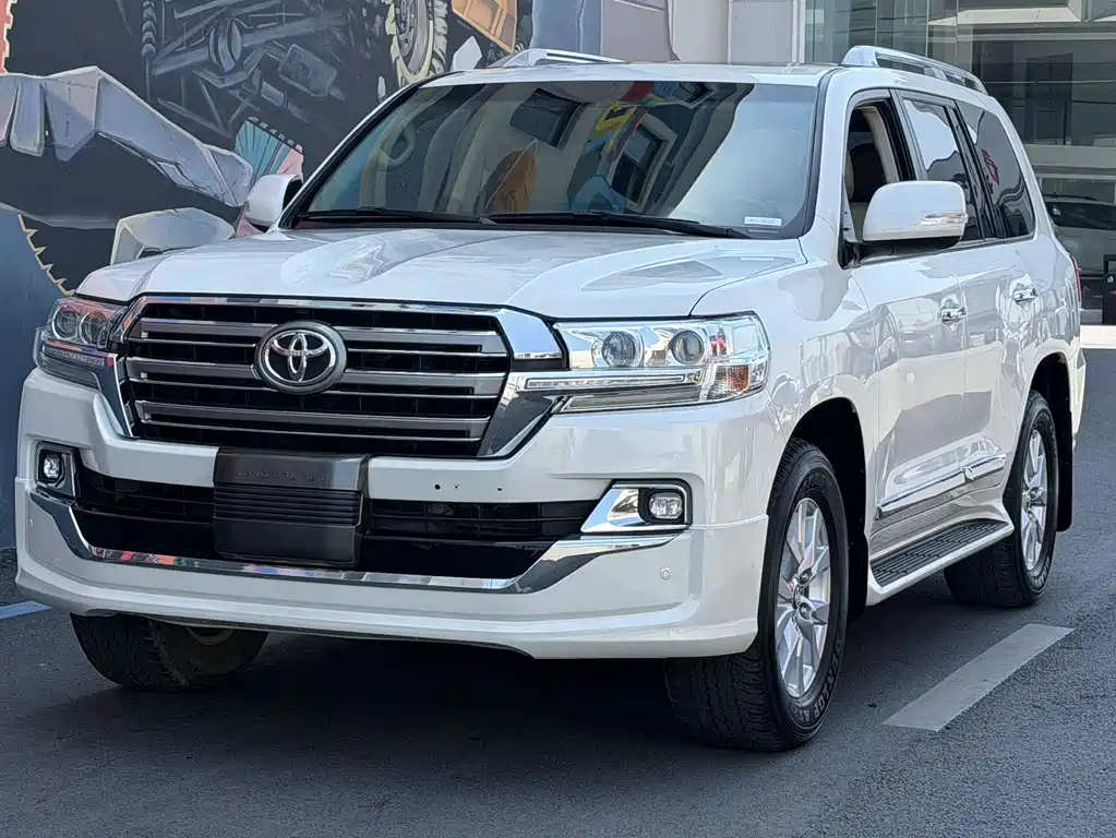 Toyota Land Cruiser 2018 — фото 2