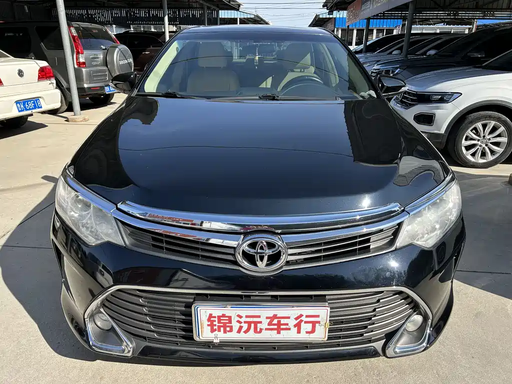 Toyota Camry 2015 — фото 2