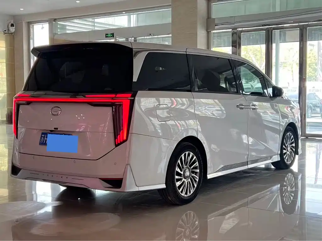 GAC Motor Trumpchi M8 2023 — фото 9