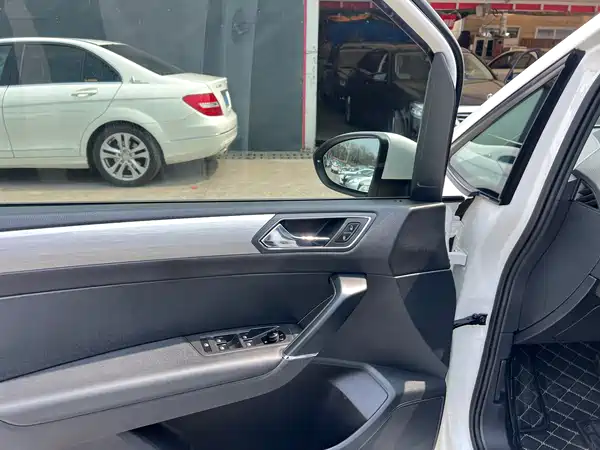 Volkswagen Touran 2016