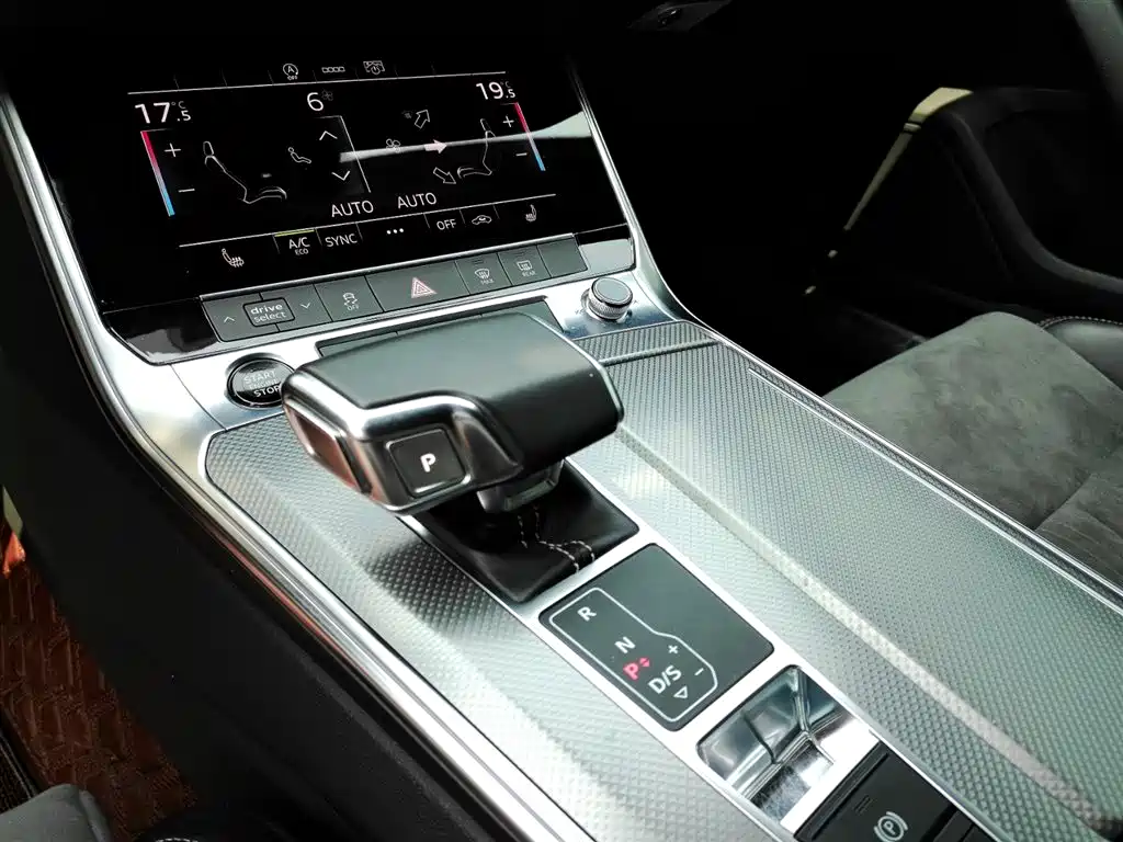 Audi A6L 2022 — фото 10