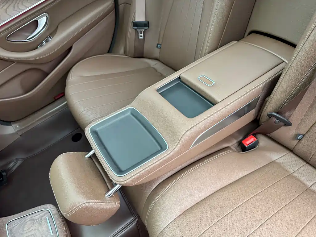 Mercedes-Benz E-Class 2022 — фото 38