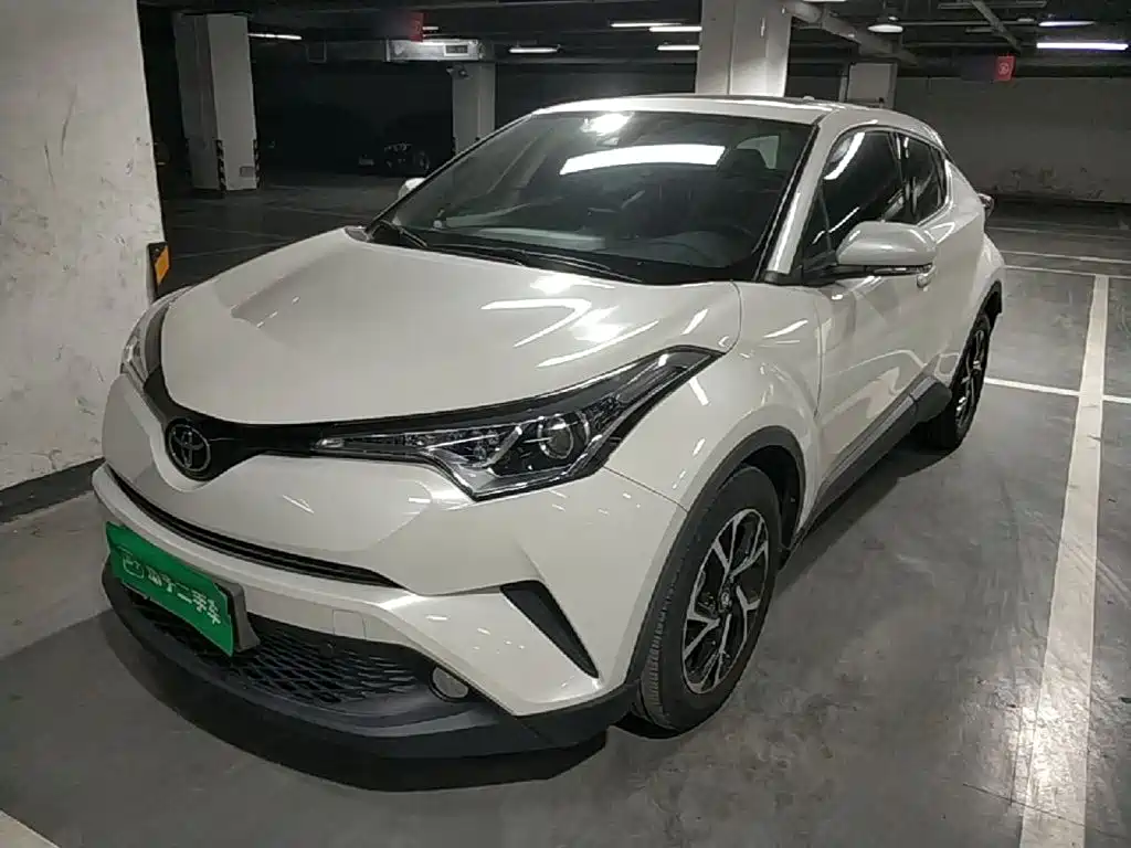 Toyota C-HR 2021 — фото 2