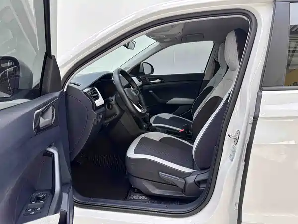 Volkswagen Tharu 2025