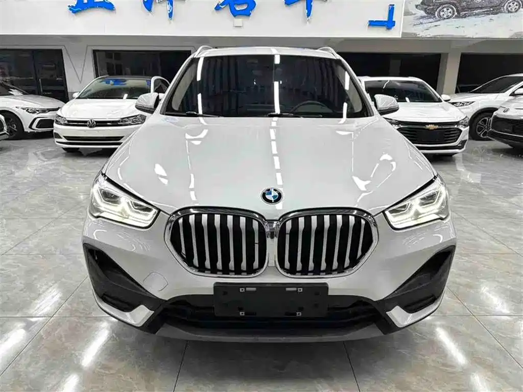 BMW X1 2021 — фото 2
