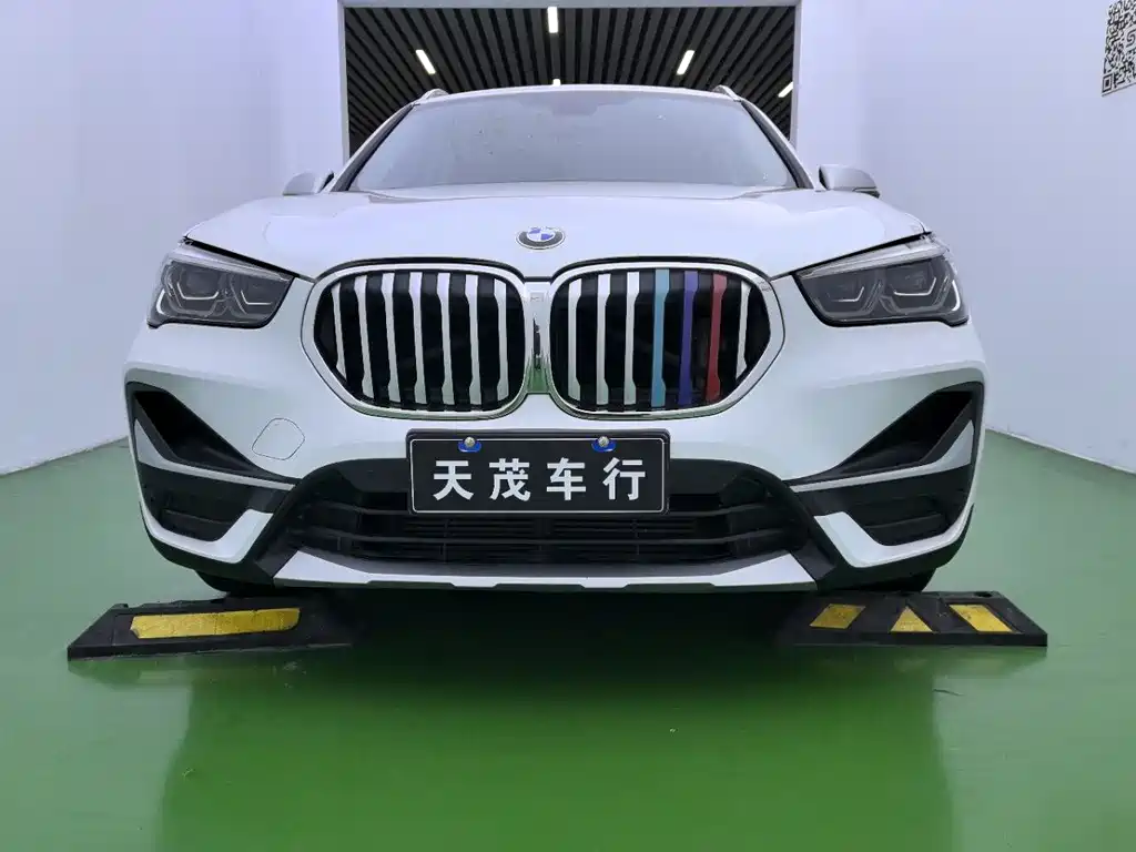 BMW X1 2022 — фото 2