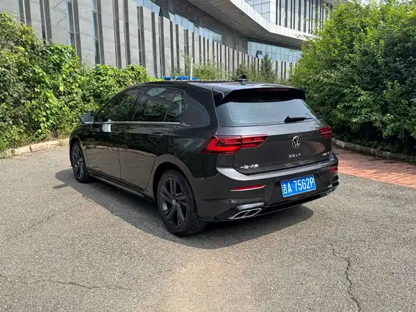 Volkswagen Golf 2022