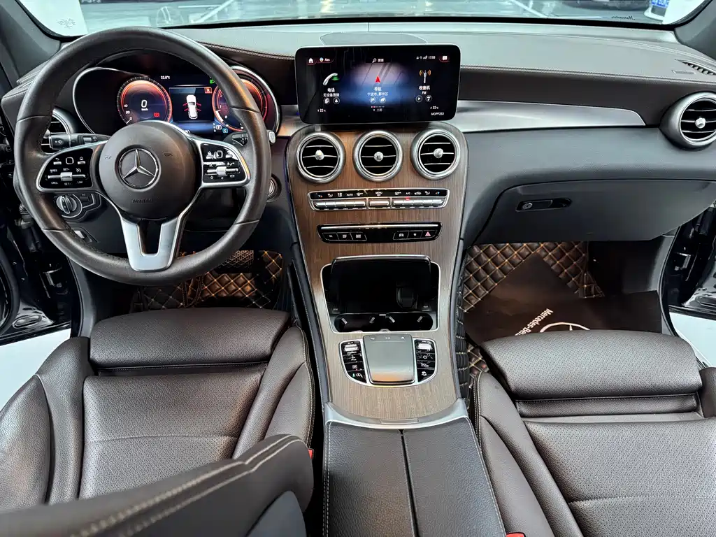 Mercedes-Benz GLC 2021 — фото 11