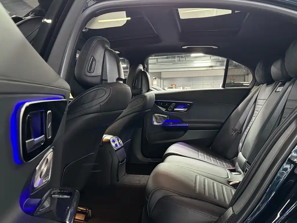 Mercedes-Benz C-Class 2024 — фото 14