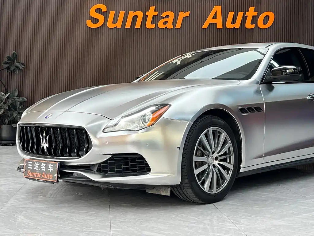 Maserati Quattroporte 2017 — фото 12