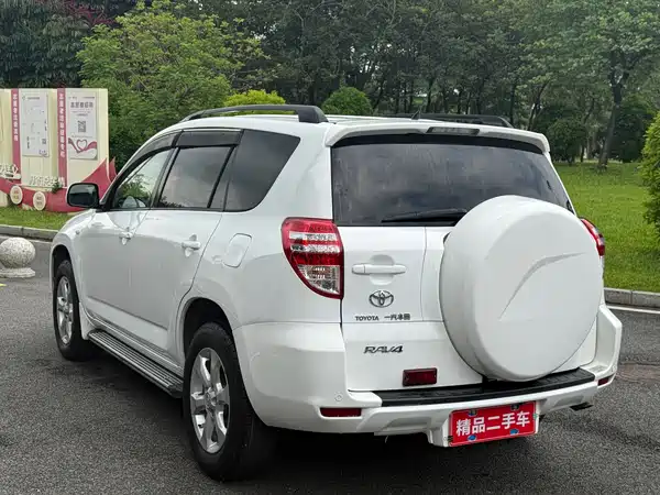 Toyota RAV4 2010