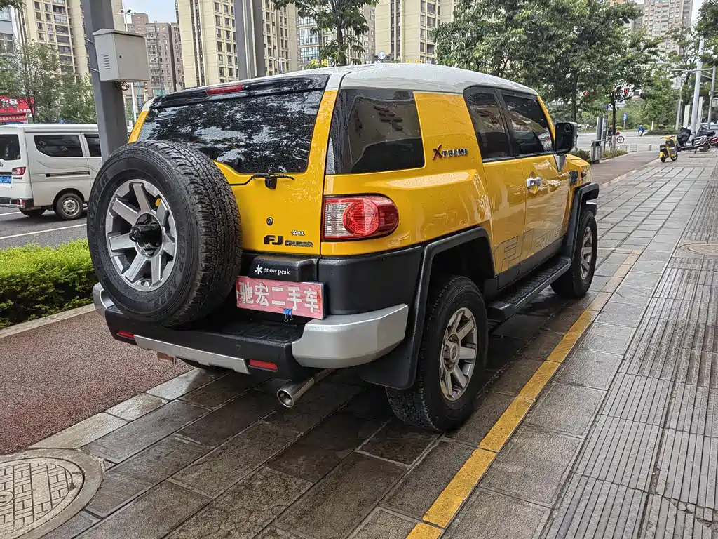 Toyota FJ Cruiser 2019 — фото 4