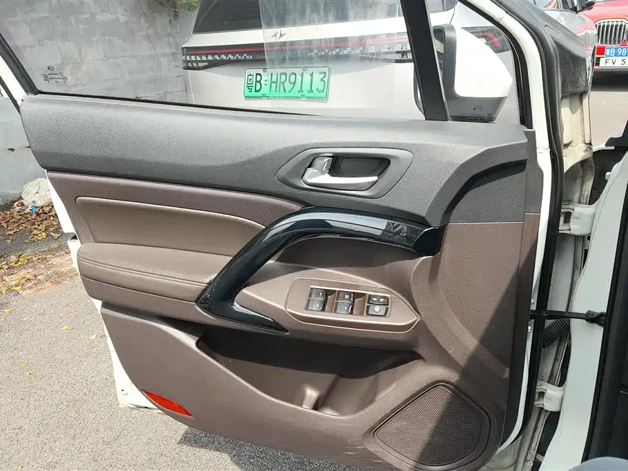 GAC Motor GS4 Hybrid 2018 — фото 7